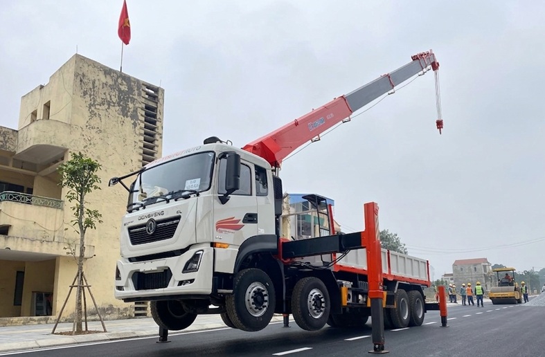 DONGFENG LẮP CẦN KANGLIM 15 TẤN KS5206